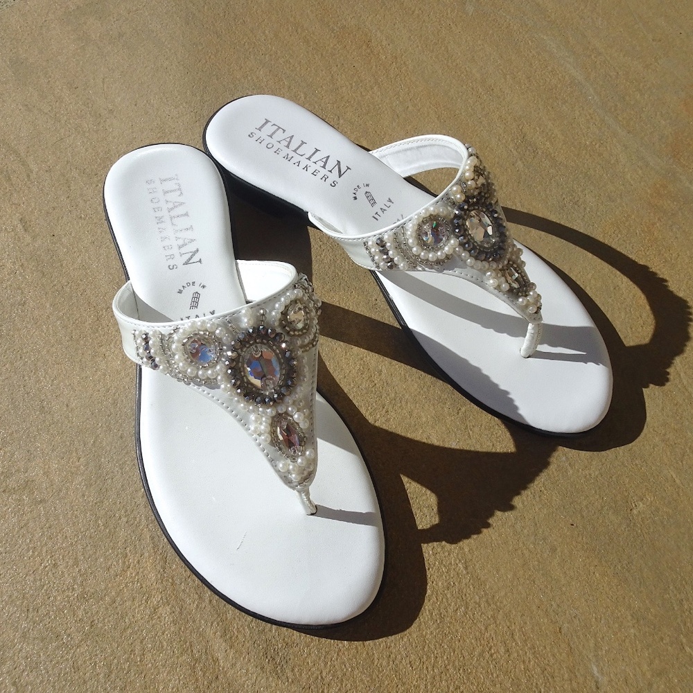 Italian Shoemakers White Beaded Flip Flops Summer Sandals Made in Italy Size 8.5 - Picture 2 of 9